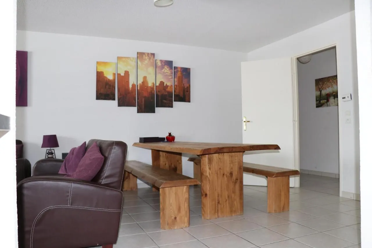 Apartment Deluxe Ski And Summer Apartment, Parking And Wifi Bourg-Saint-Maurice France